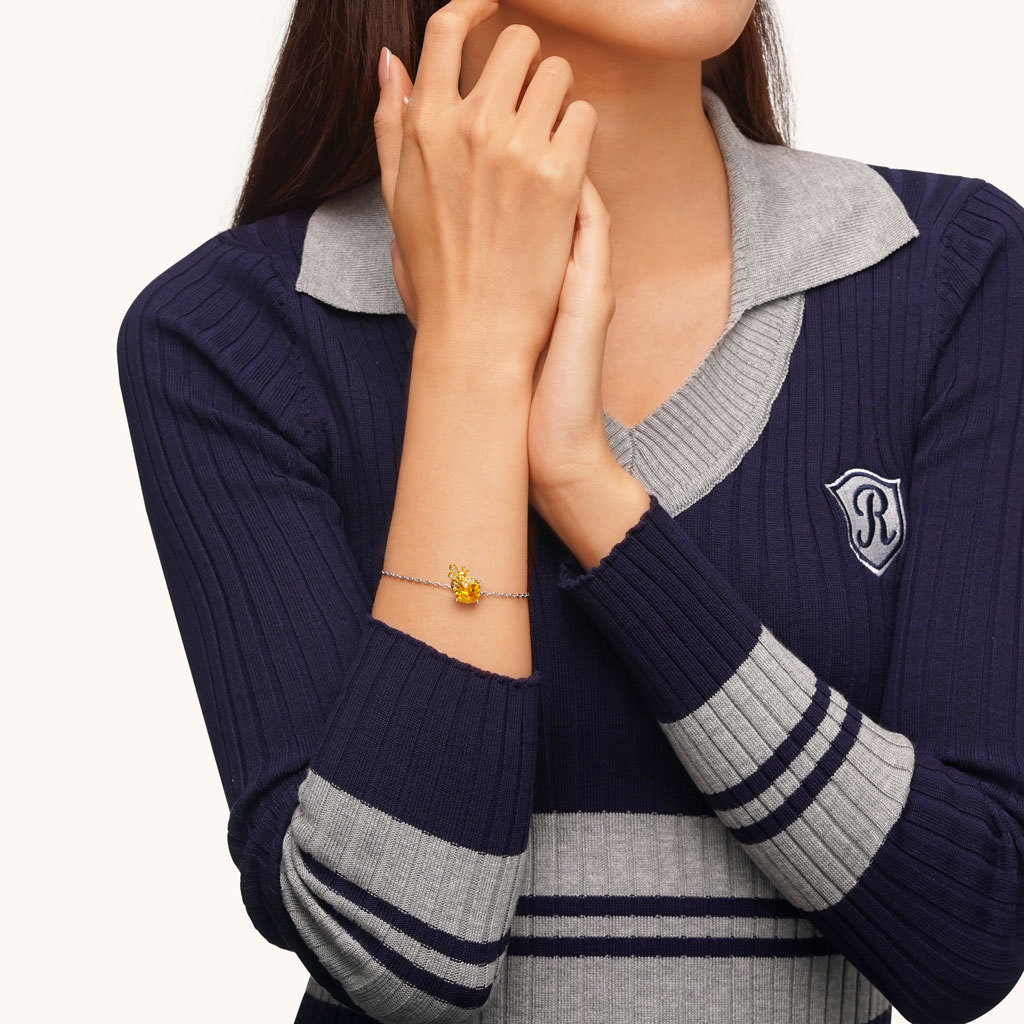 สร้อยข้อมือรูปผึ้ง image number 2