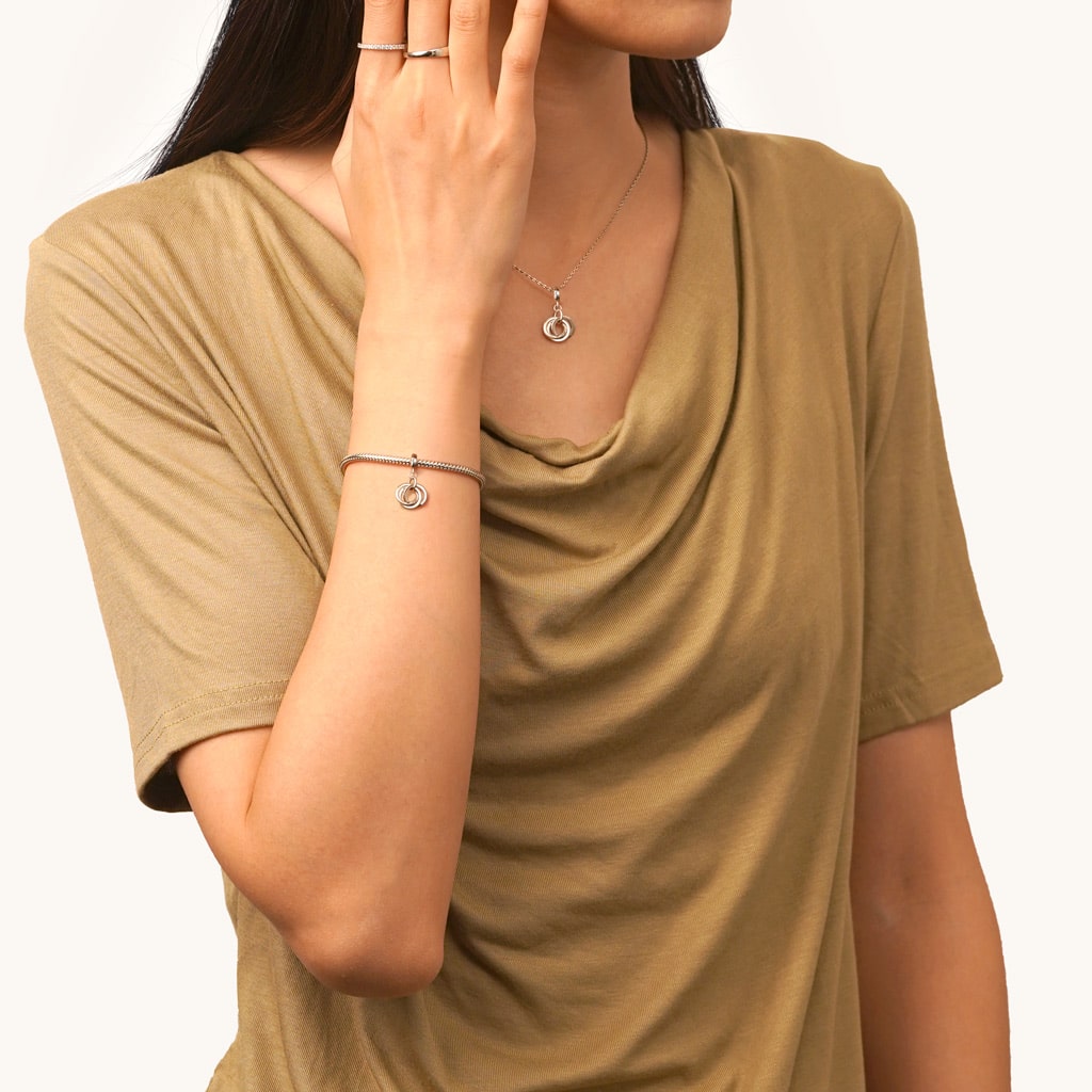 

จี้วงกลมสลักได้ image number 4