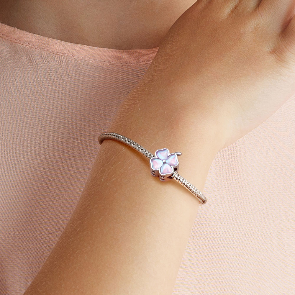 เครื่องรางใบโคลเวอร์สี่แฉก image number 4