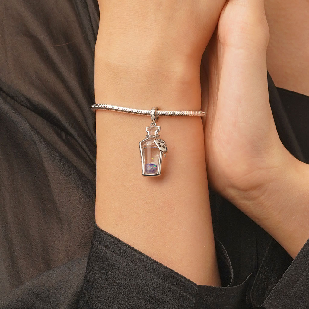 จี้น้ำยาวิเศษของอลิซเรืองแสงในที่มืด image number 6