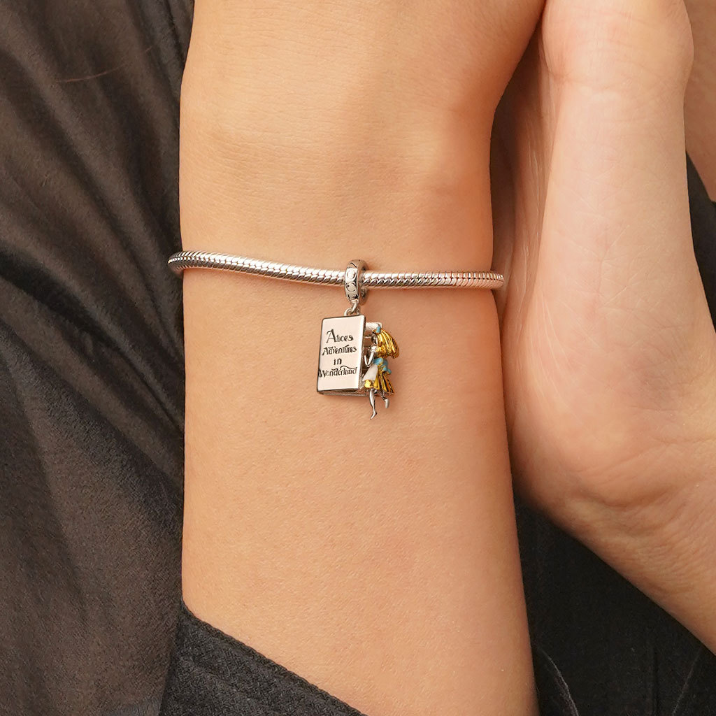 

จี้หนังสืออลิซในดินแดนมหัศจรรย์ image number 5