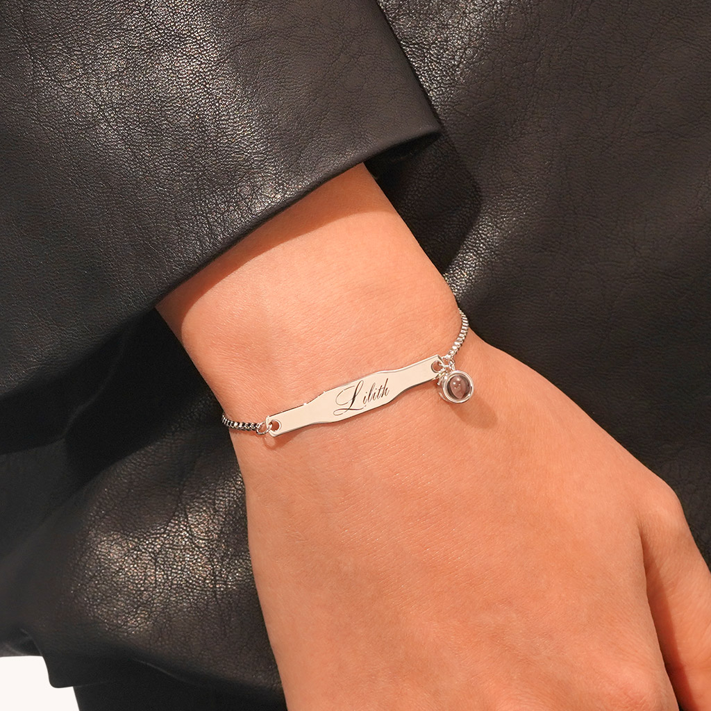 สร้อยข้อมือจารึกความทรงจำคู่รักแบบฉายภาพ image number 4