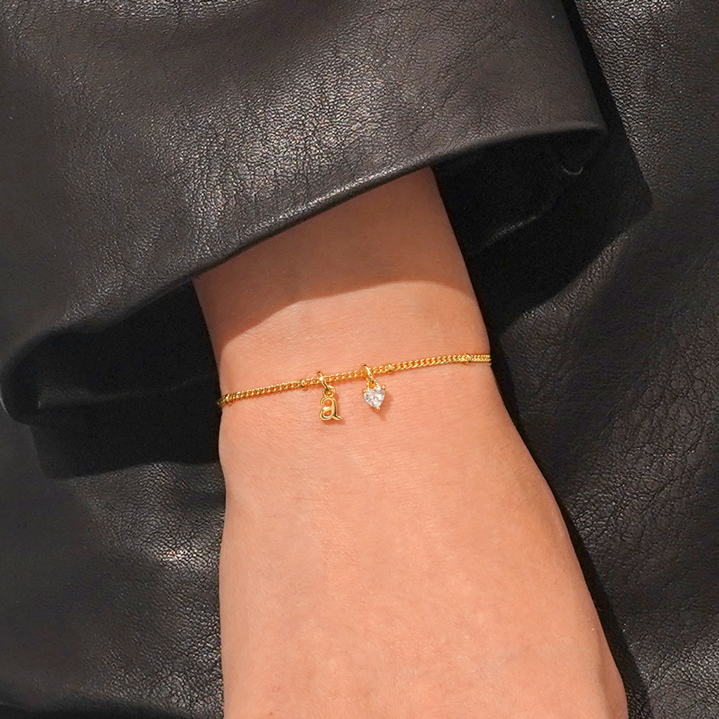 สร้อยข้อมือหัวใจตัวอักษรส่วนตัว image number 4