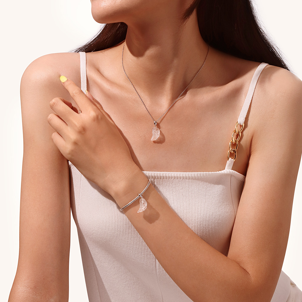 จี้ปีกคริสตัลใสธรรมชาติ image number 3