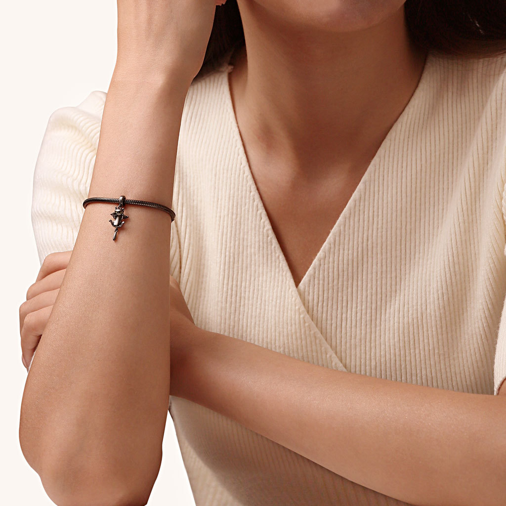 จี้แมวดำมีปีกค้างคาว image number 4