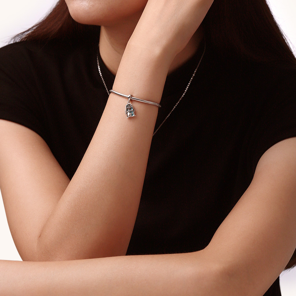 จี้แมวมองออกหน้าต่าง image number 4