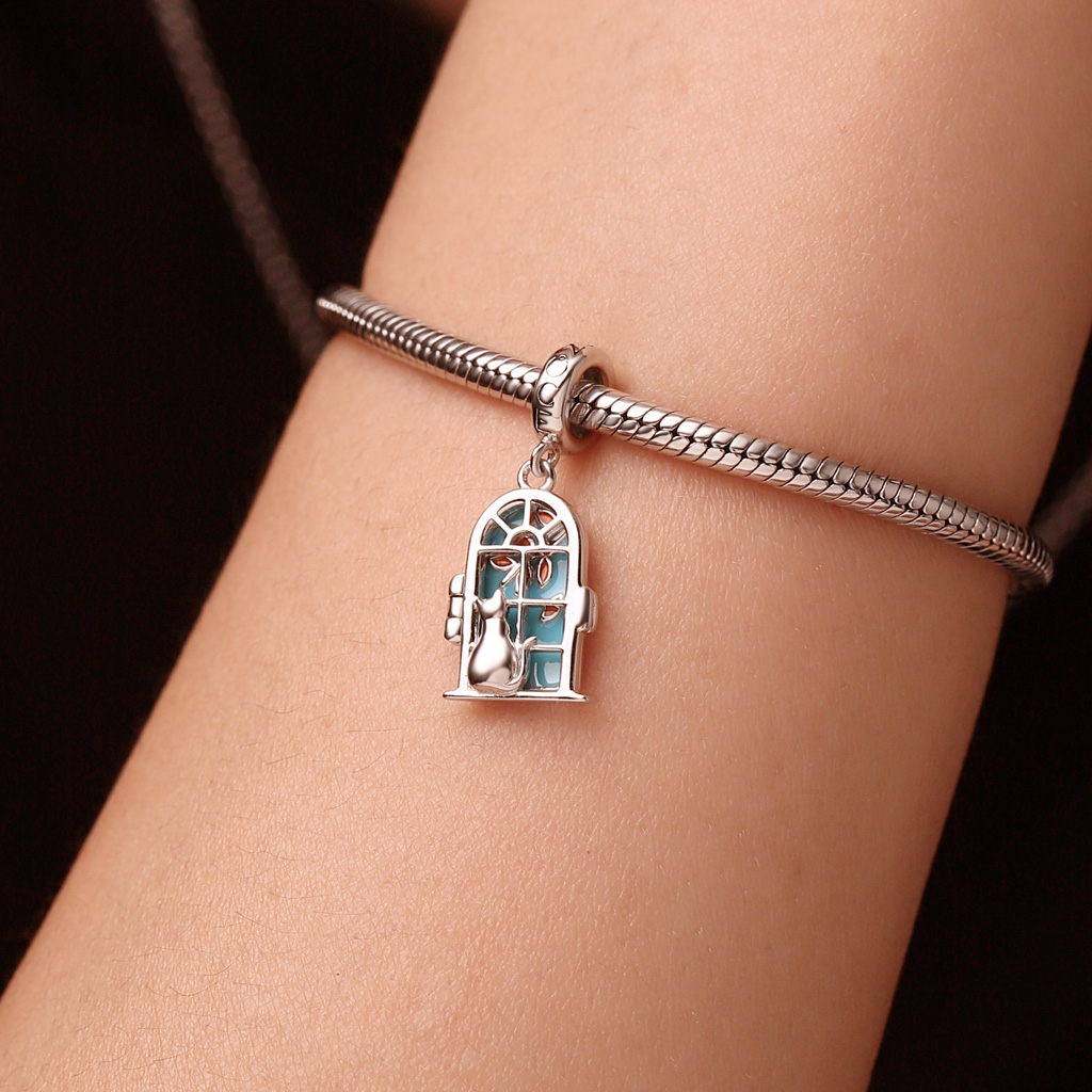 จี้แมวมองออกหน้าต่าง image number 6