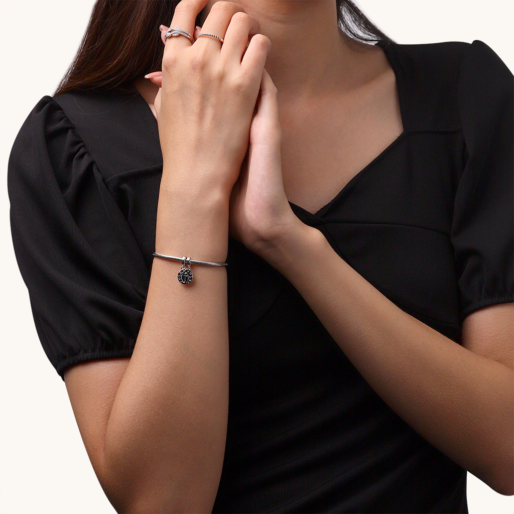 จี้คู่รักหมีขั้วโลกกอดกัน image number 4