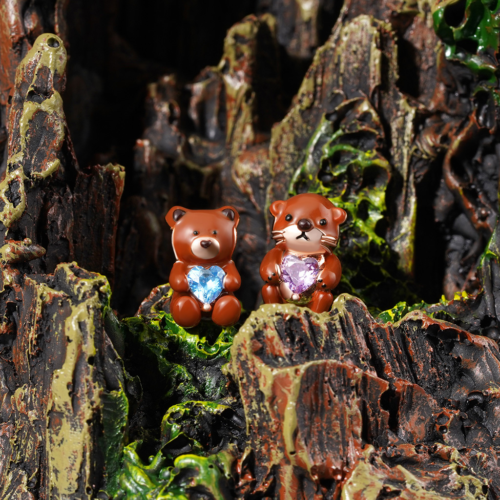 

Brooke Otter กอดหัวใจเสน่ห์ image number 2