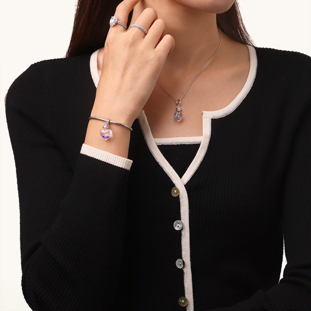 กระต่ายน้อยนอนบนหัวใจ image number 4