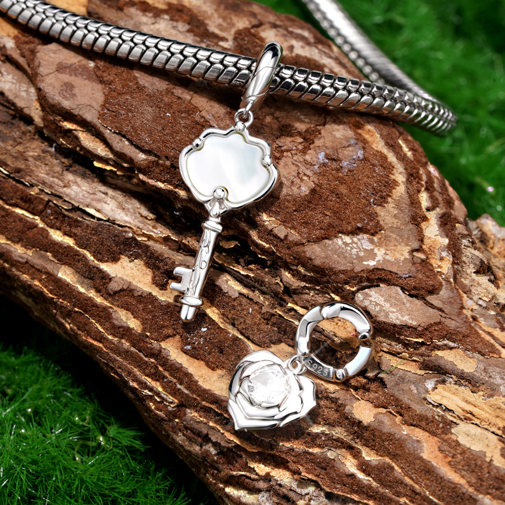 จี้หัวใจกุหลาบสง่างาม image number 2