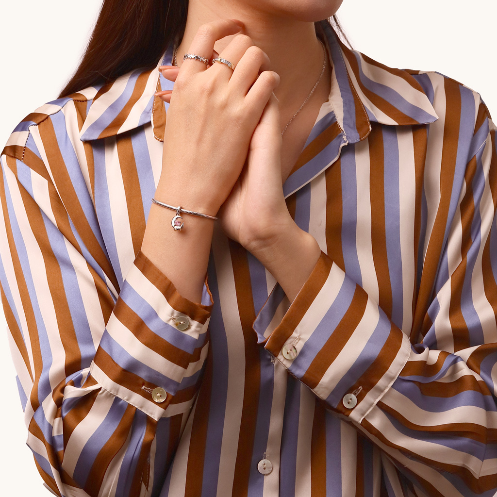 จี้พระจันทร์สนุกโอบกอดความรัก image number 5