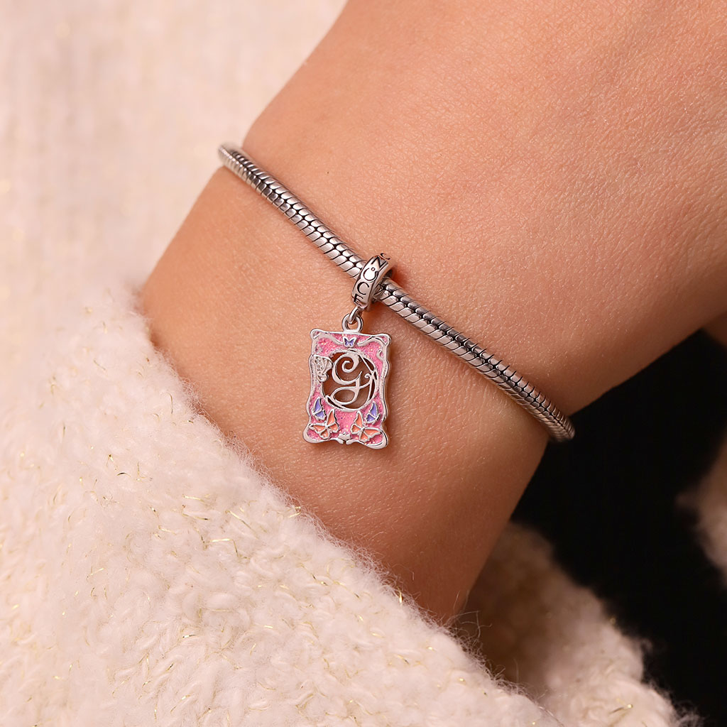 จี้วิเศษของกลินดา Wicked image number 6