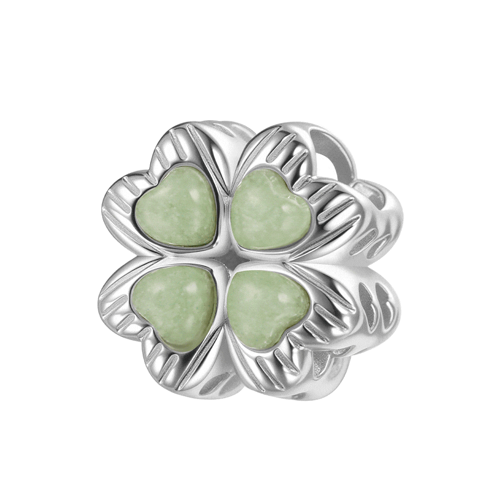 เครื่องรางรูปใบโคลเวอร์สี่แฉก image number 0