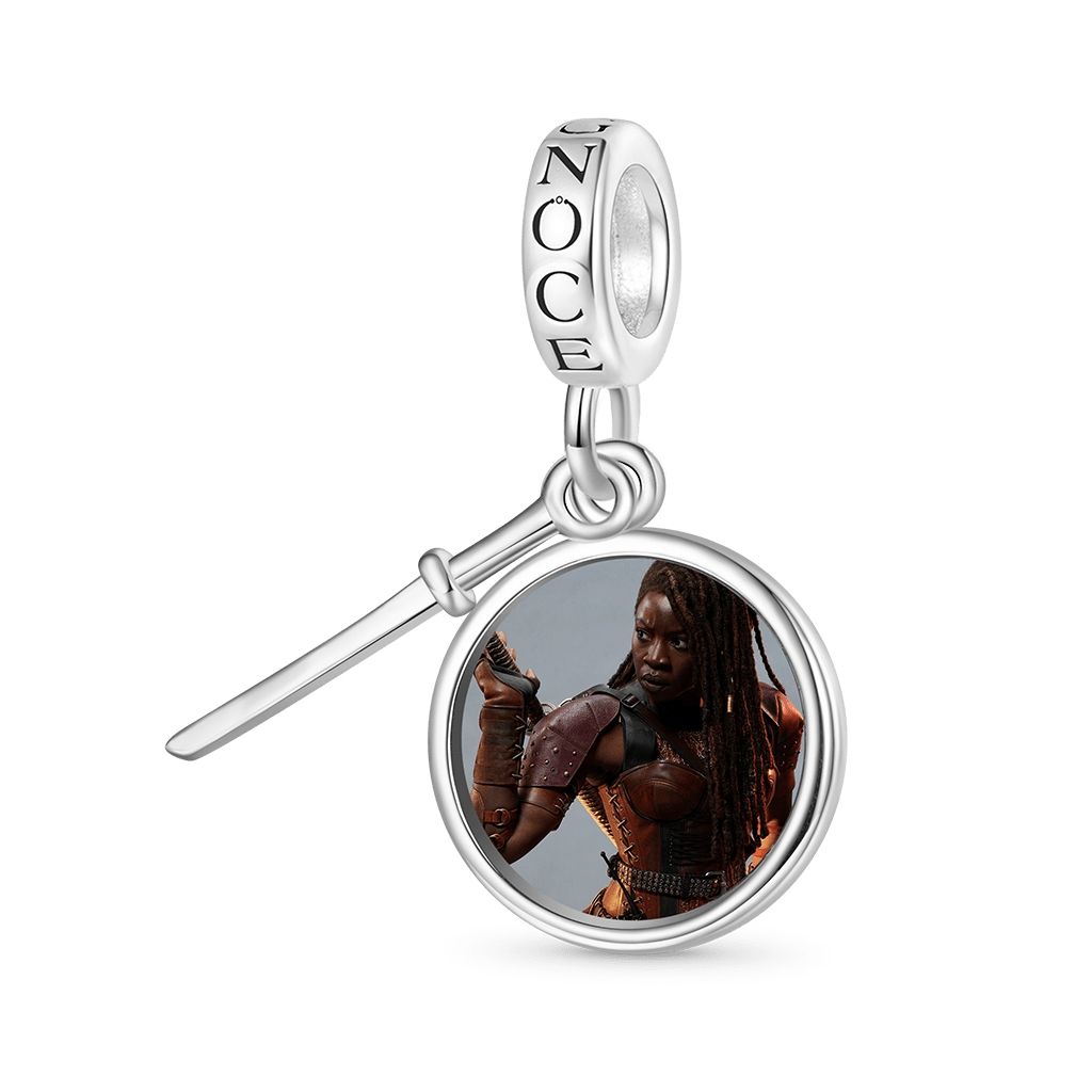 Michonne Hawthorne & Katana Pendant image number 0