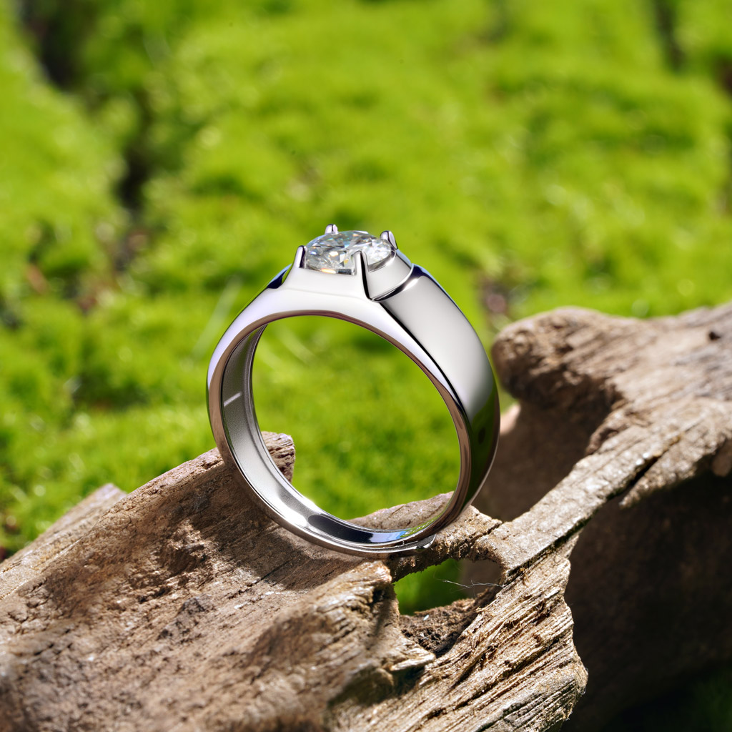 แหวนผู้ชาย Moissanite แบบโซลิแทร์ 1 กะรัตที่แวววาว image number 3