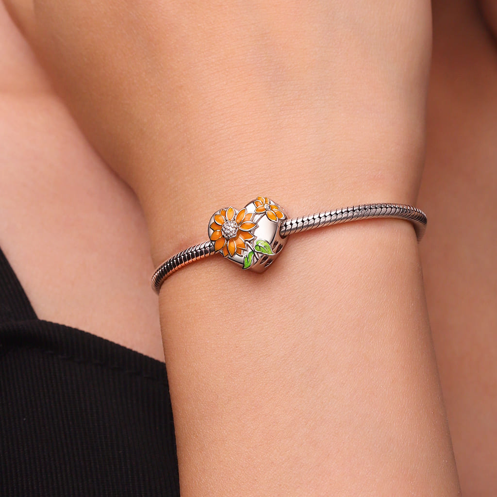 เครื่องรางแกะสลักรูปหัวใจดอกทานตะวัน image number 5