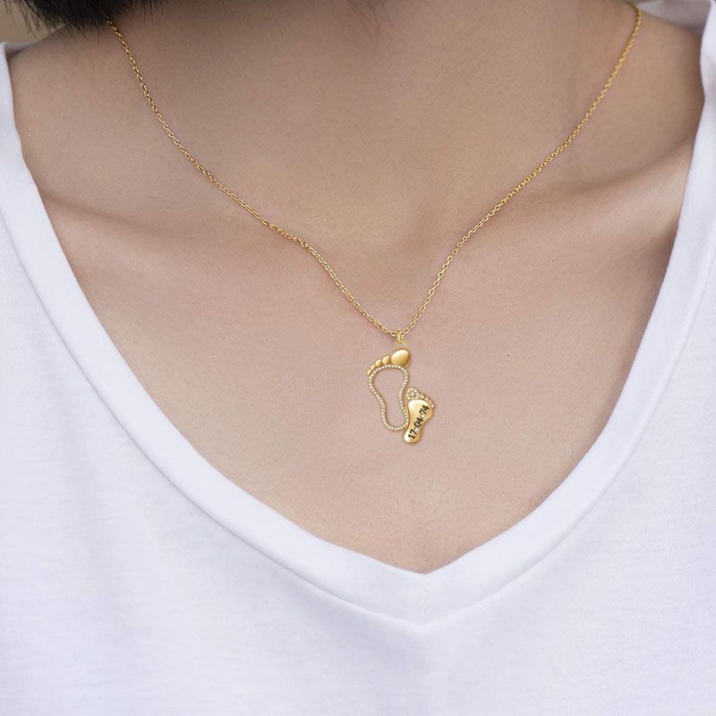 สร้อยคอรูปรอยเท้าเด็กพร้อมวันที่กำหนดเอง image number 3