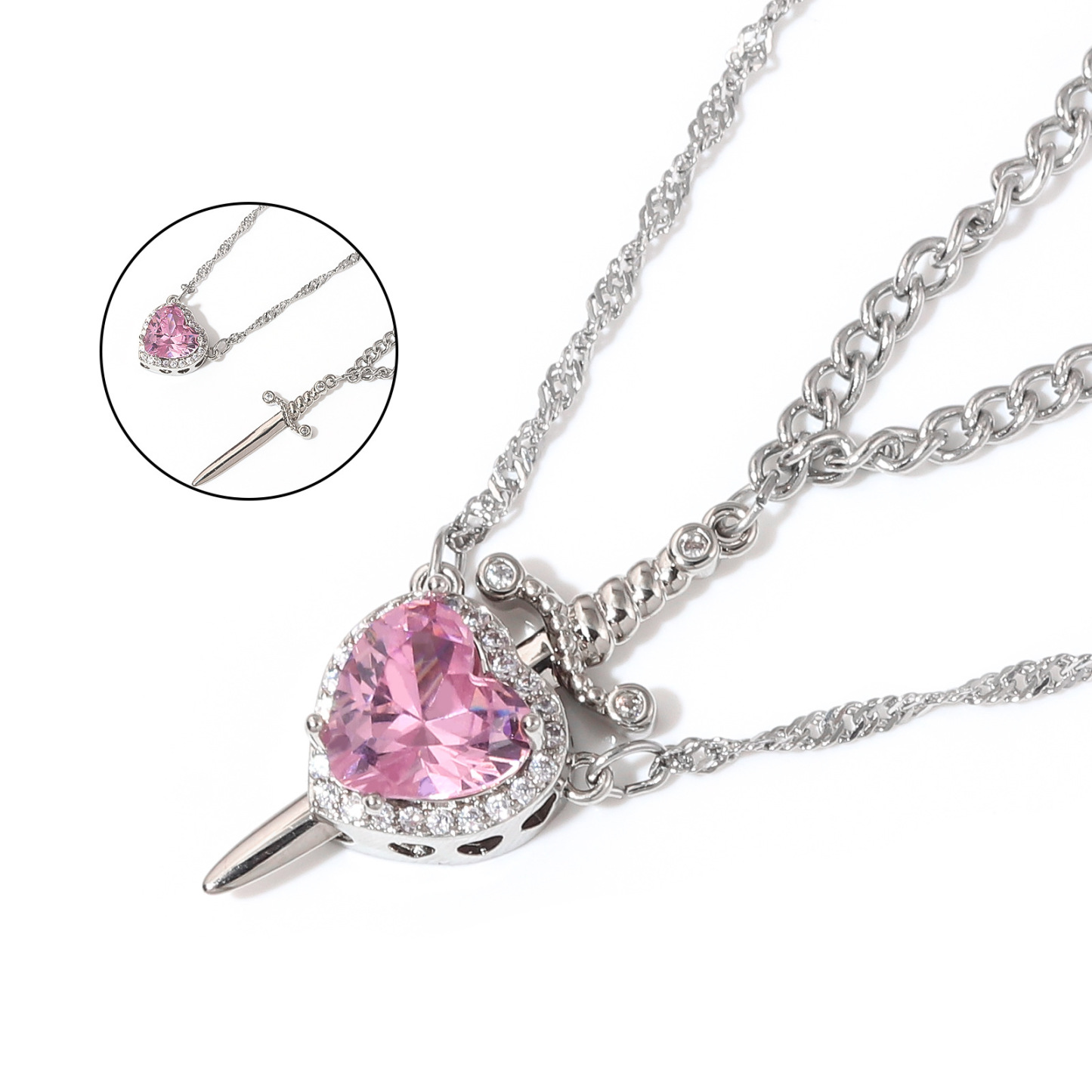 Set Di Collane Con Cuore Magnetico E Spada 'love's Pierce' Collane Con Connessione D'amore 'un Cuore, Una Lama' - 