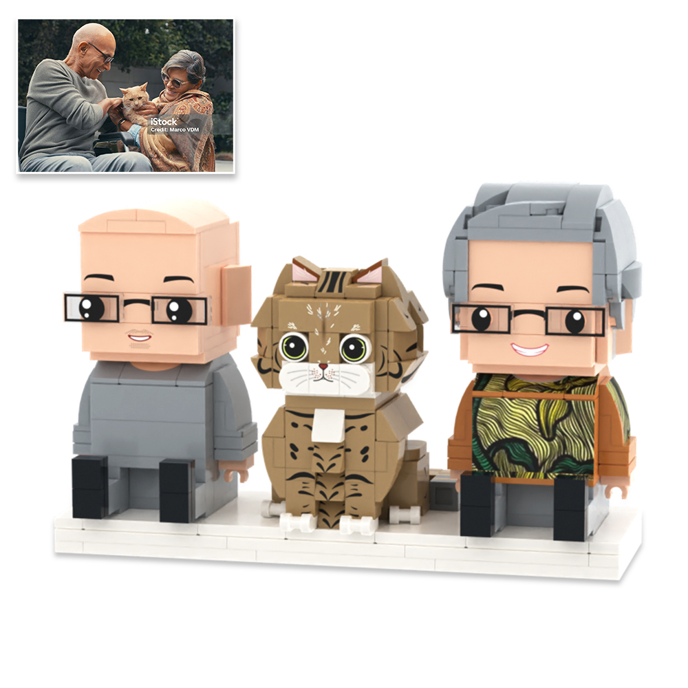 Individuell Gestaltete Ganzkörper-spielfiguren Aus Ziegelsteinen: 2 Personen Mit Katze, Personalisierte Sitzende Ziegelsteinfiguren