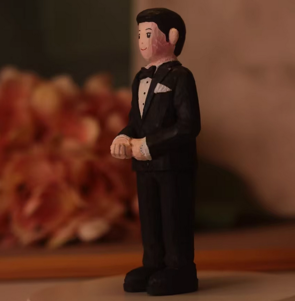 Custom Photo Wooden Single-Person Figurine Personalized 3D Handcrafted Mini Figures - MyJigsawPuzzleAu