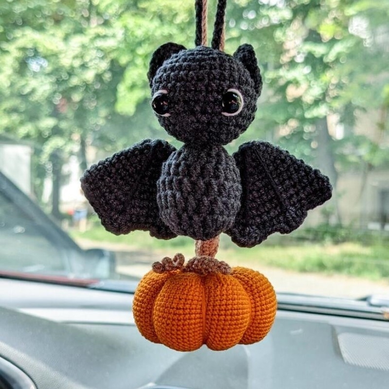 Crochet Bat Car Charm: Halloween Rearview Mirror Decoration - MyJigsawPuzzleAu
