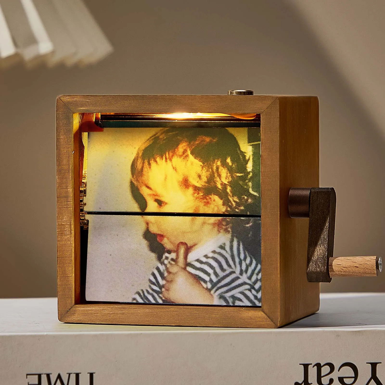 Custom Music Flipbook Frame Animation Machine Mechanical Hand-cranked Photo Album