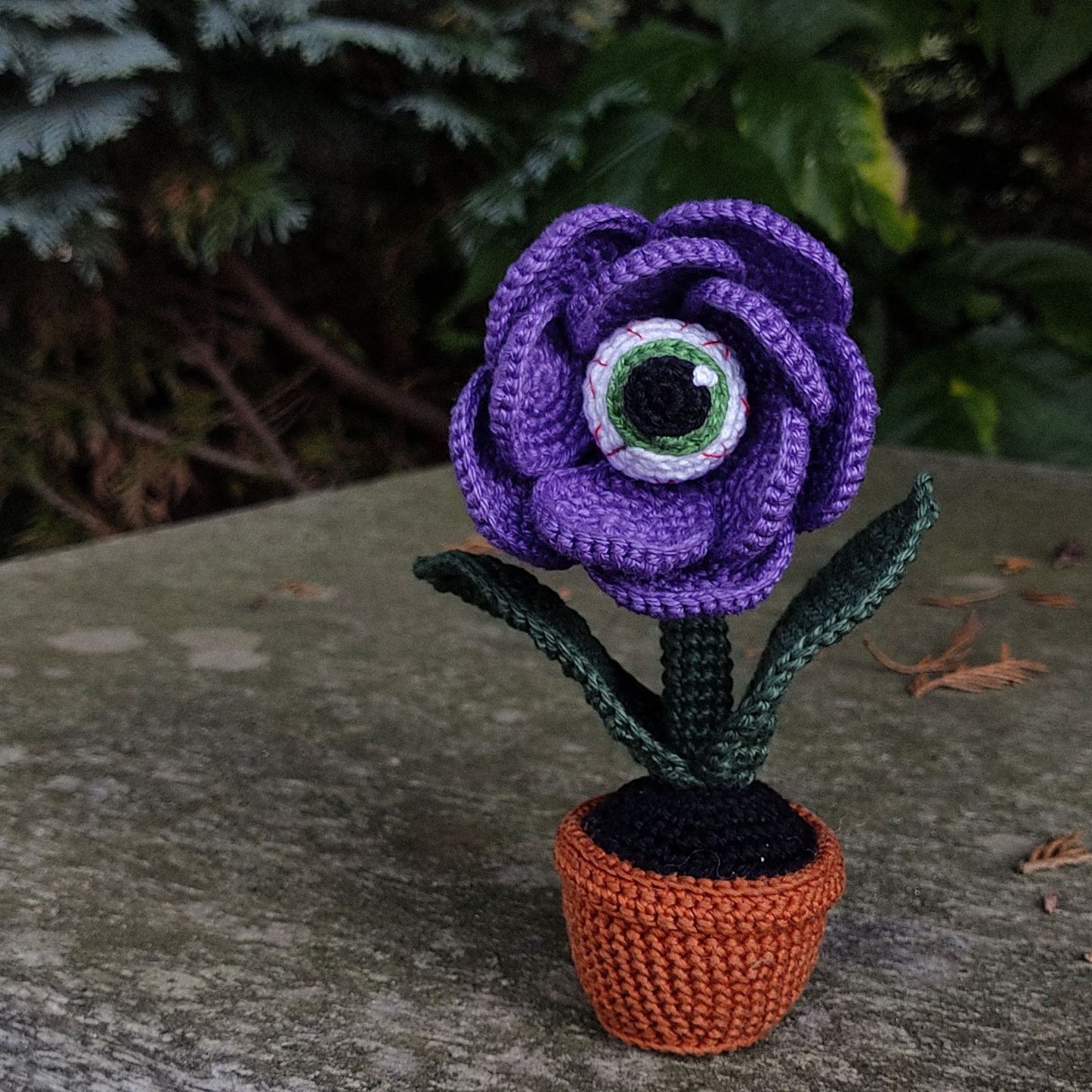 Crochet Halloween Eye Flower, Amigurumi Creepy Plant decoration, Fake Plant Rose Eye - MyJigsawPuzzleAu
