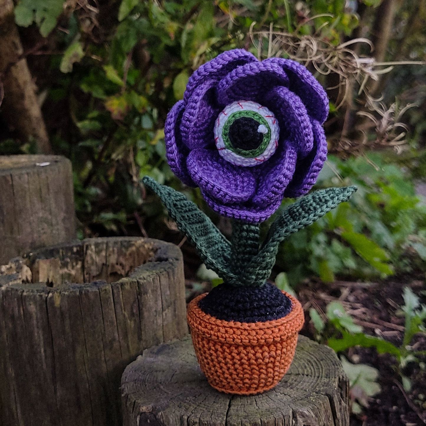 Crochet Halloween Eye Flower, Amigurumi Creepy Plant decoration, Fake Plant Rose Eye - MyJigsawPuzzleAu