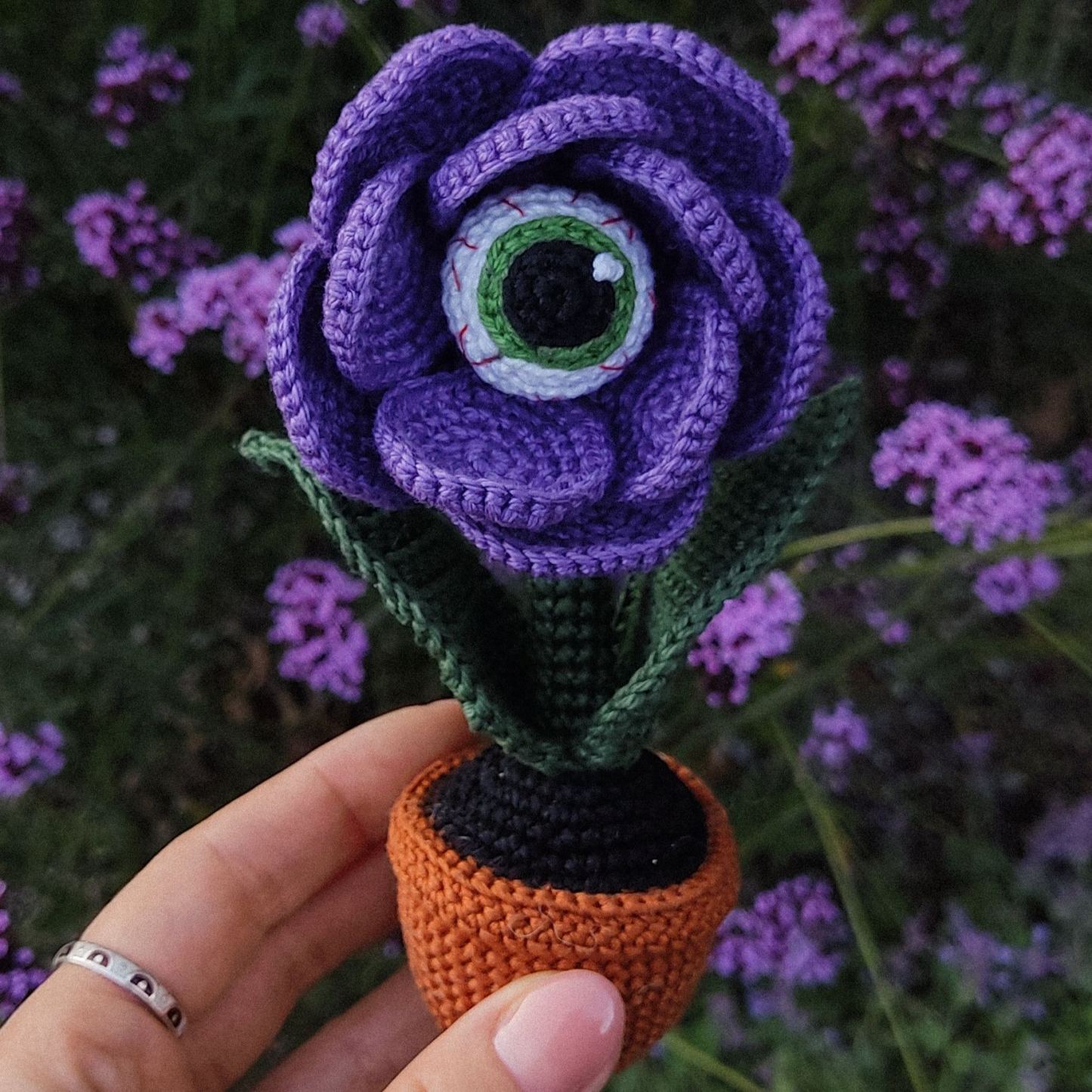 Crochet Halloween Eye Flower, Amigurumi Creepy Plant decoration, Fake Plant Rose Eye - MyJigsawPuzzleAu