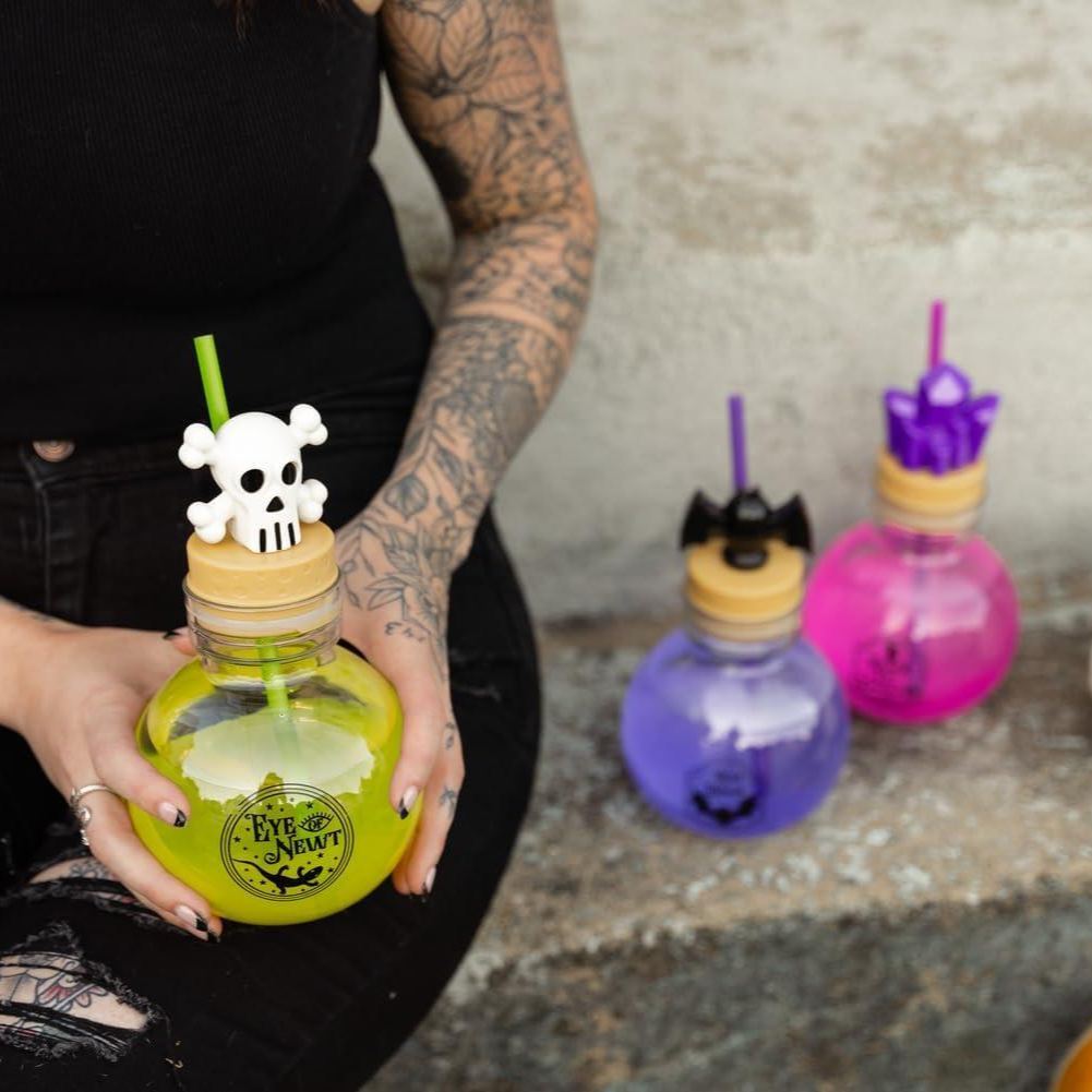 30 oz Potion Bottle with Removable Lid and Straw | Durable, BPA-Free Plastic Halloween Water Bottle with Spooky Design for Trick-or-Treating, Parties or Everyday Use - MyJigsawPuzzleAu