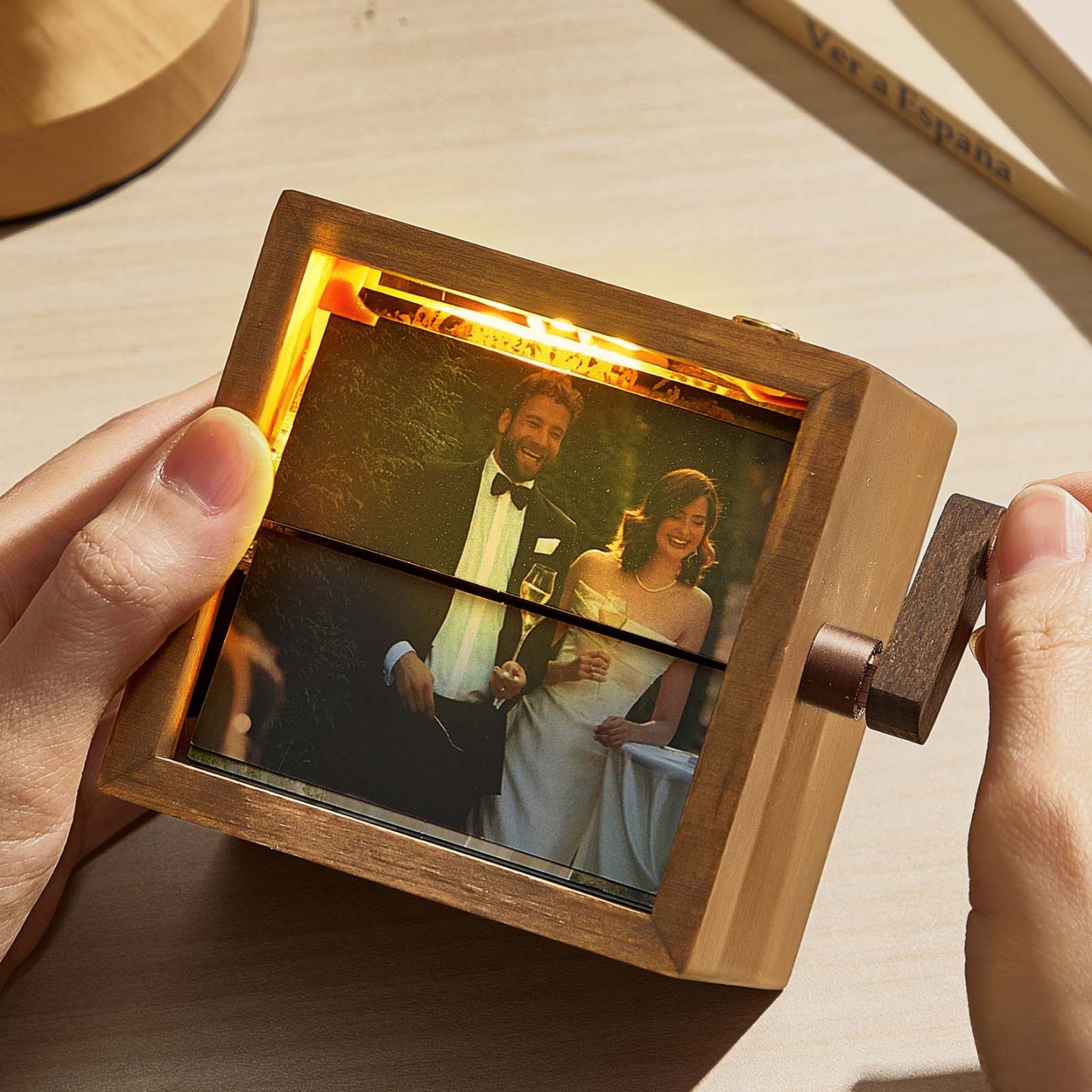 Custom Photo Flipbook Frame Animation Machine Mechanical Hand-cranked Flipbook Box Photo Album with Light Black Walnut Anniversary Gifts - makephotopuzzleuk