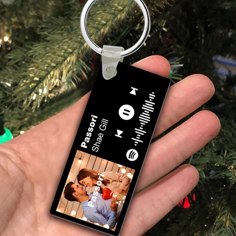 Custom Spotify Photo Keychain With Engraving Keychain Music Code Plaque Keychain Gifts For Couples - makephotopuzzleuk