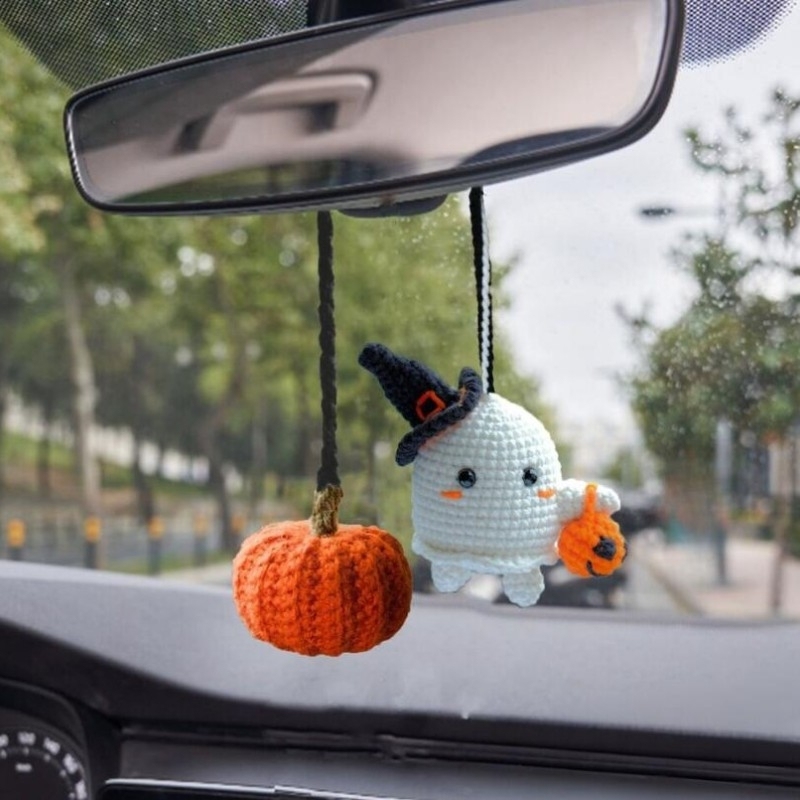 Crochet Bat Car Charm: Halloween Rearview Mirror Decoration - makephotopuzzleuk