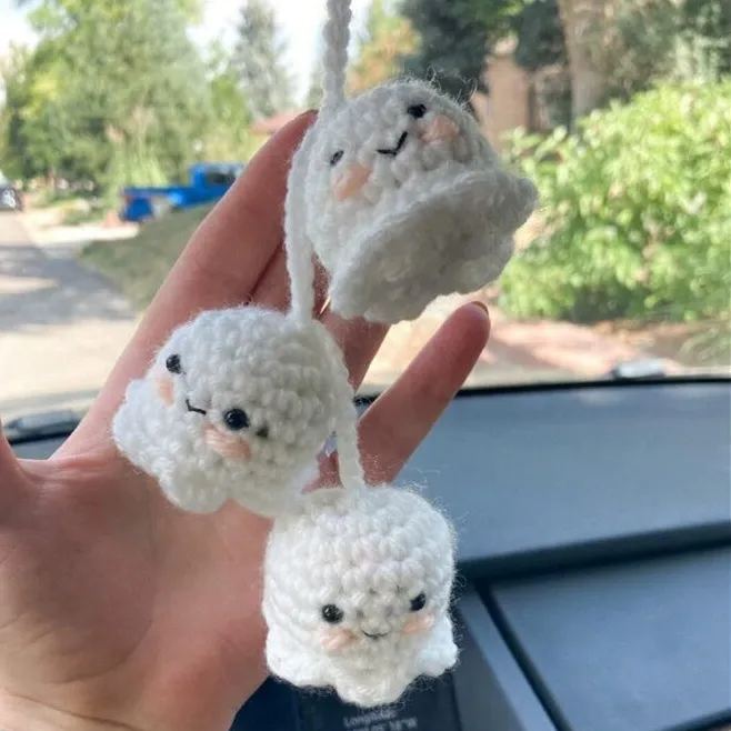 Crochet Bat Car Charm: Halloween Rearview Mirror Decoration - makephotopuzzleuk