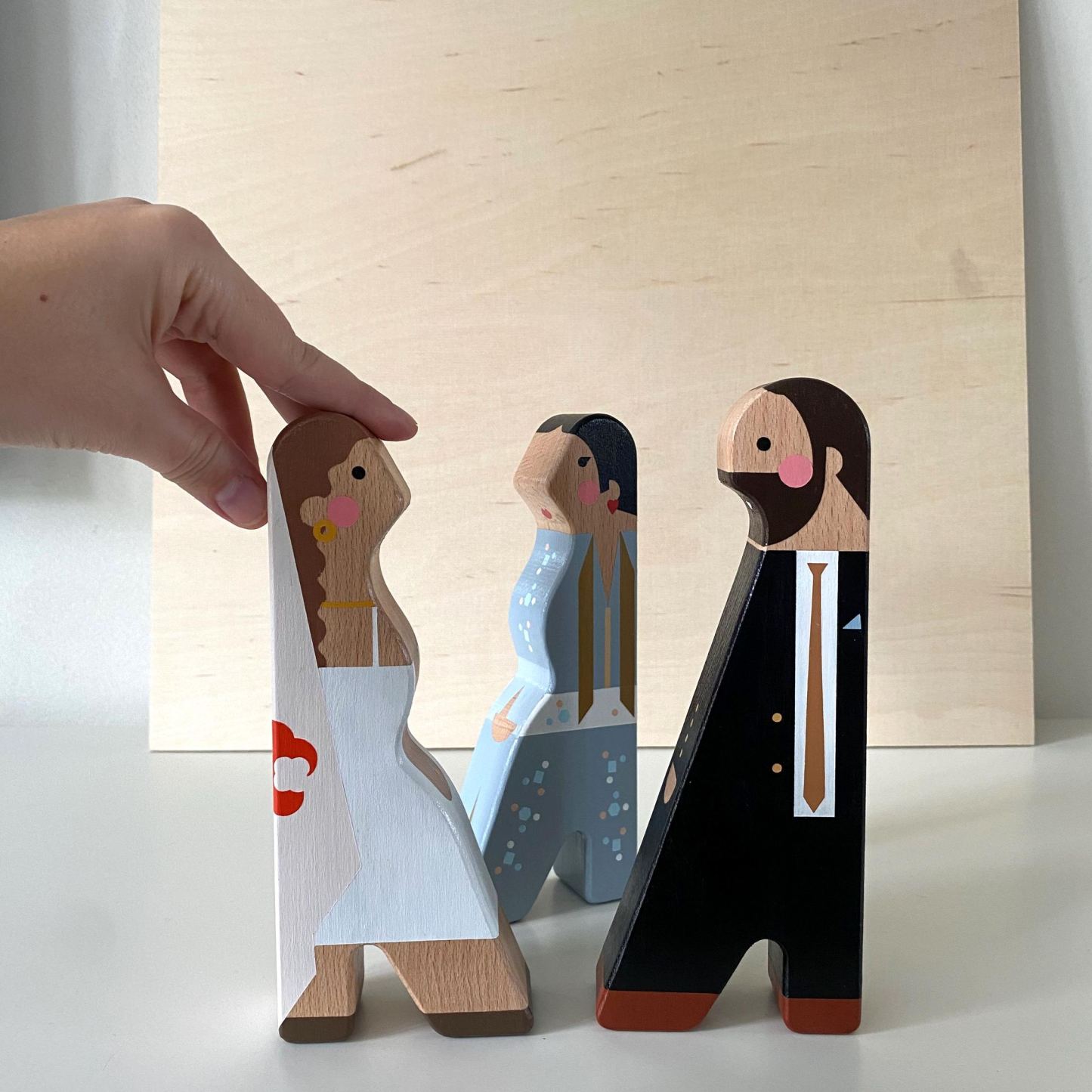 Personalized Wooden Couple Figurine – Custom Wedding Doll Gift from Photo, Minimalist Handcrafted Wood Decor for Anniversary & Bridal Gift - makephotopuzzleuk