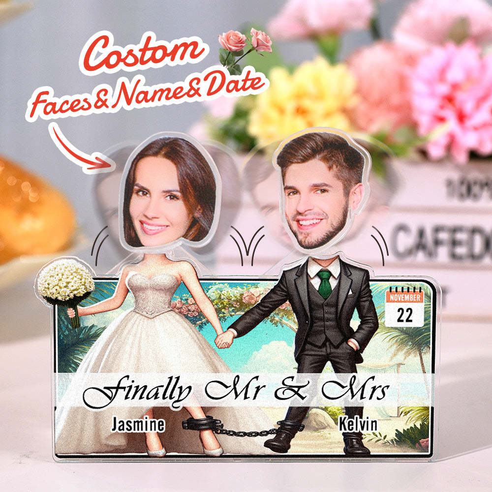 Personalized Face Newlywed Couple Shaking Head Standee Gift for Newlyweds - mysiliconefoodbag