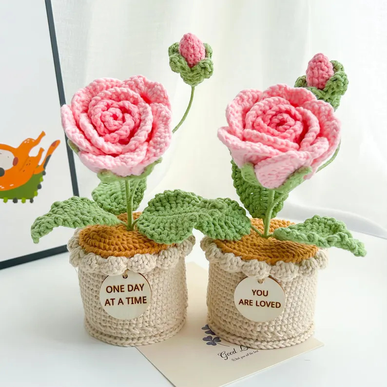 Handmade Crocheted Rose Potted Plant, Yarn Flower Gift for Home Decor