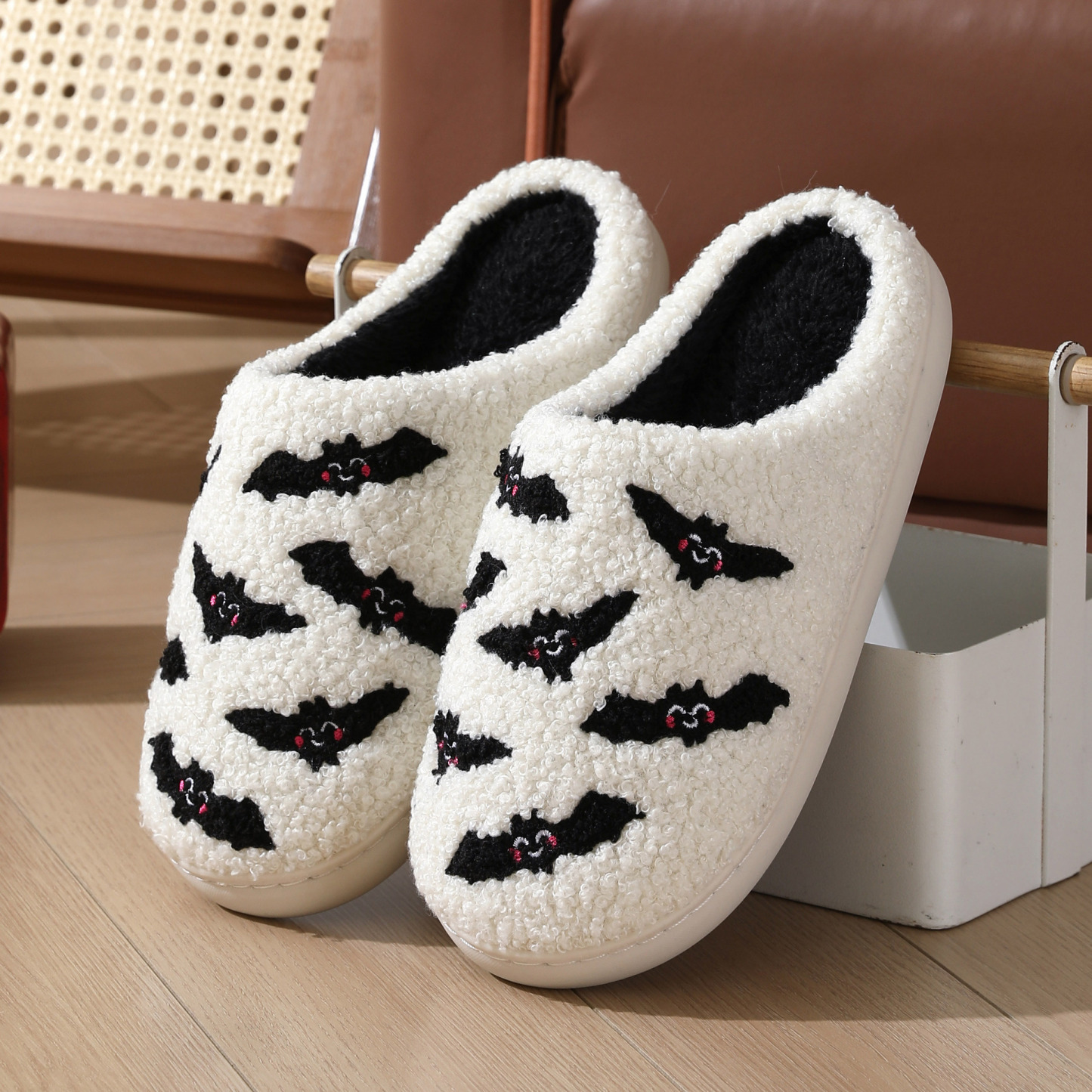 Unisex Halloween Slippers Spooky Ghost Slippers Cute Cozy Warm Plush Slip-On House Indoor and Outdoor Shoes