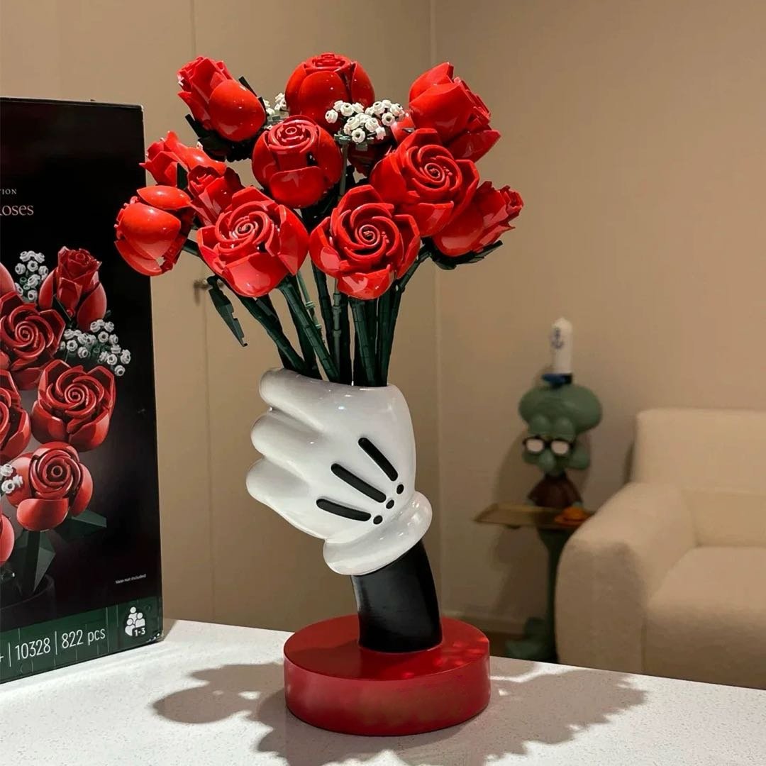 Cartoon Hand Rose Bouquet Building Blocks Creative Desk Decor & Romantic Gift For Couple - 