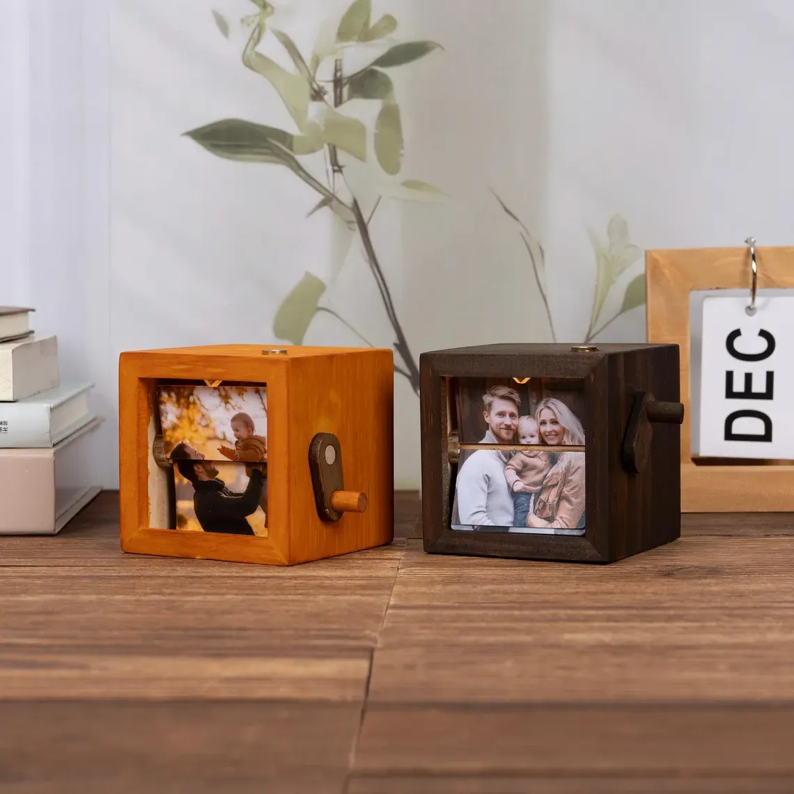 Custom Hand-Crank Flipbook Box Animation Machine Mechanical Hand-cranked Photo Album with Light Photo Cube Frame Creative Gift - 