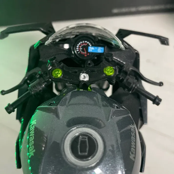 Superbike Model Kit 1:9 Scale Racing Motorcycle Collectible - 