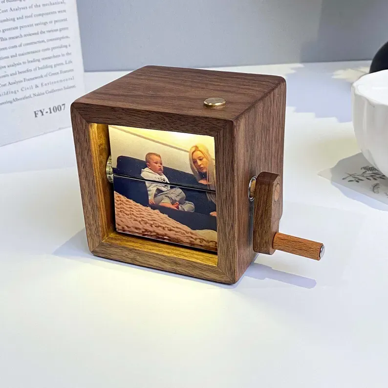Custom Hand-Crank Flipbook Box Animation Machine Mechanical Hand-cranked Photo Album with Light Photo Cube Frame Creative Gift - 