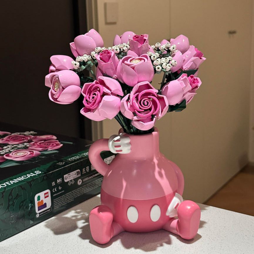 Cartoon Hand Rose Bouquet Building Blocks Creative Desk Decor & Romantic Gift For Couple - 