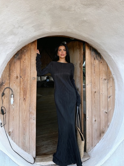 Round Neck Draped Long Sleeve Dress