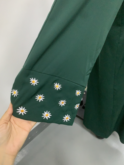 Embroidered Little Daisy Abaya