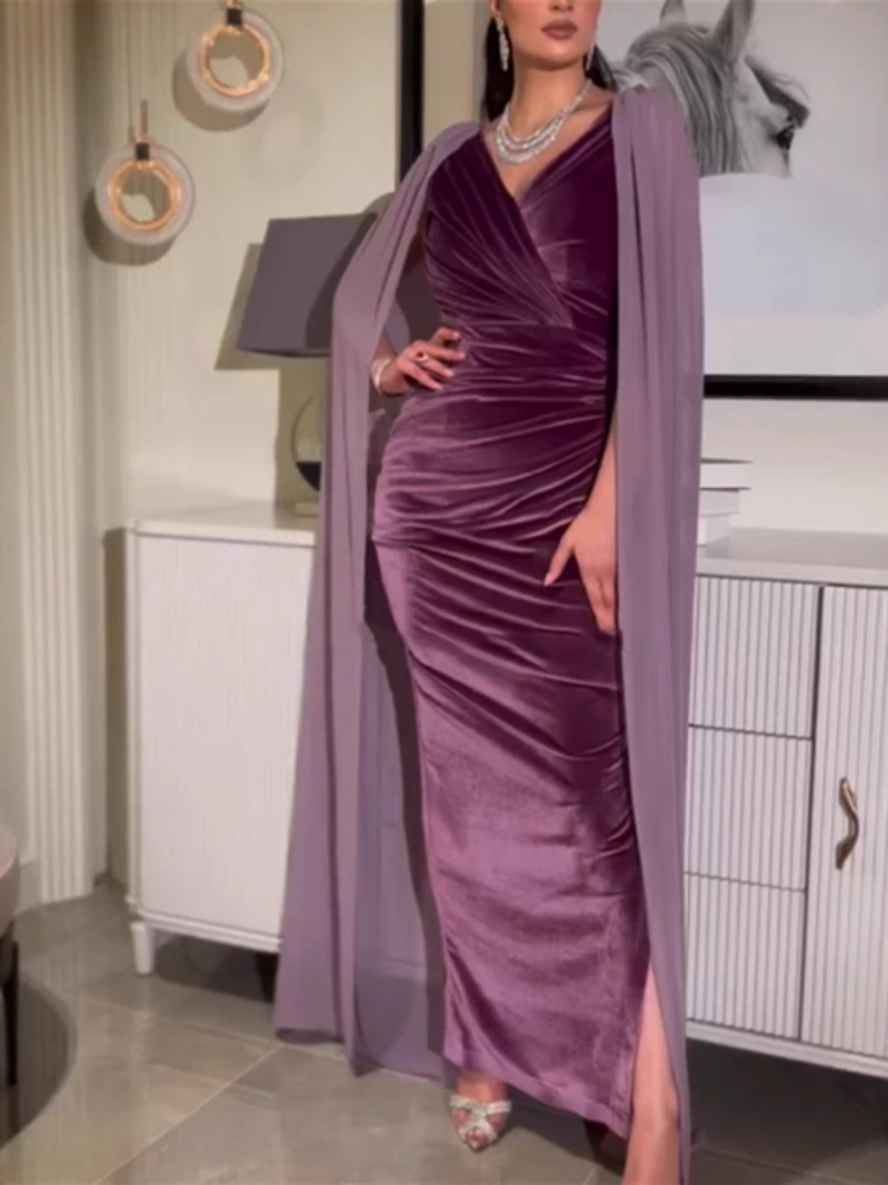 Elegant Hip-Hugging Evening Dress 