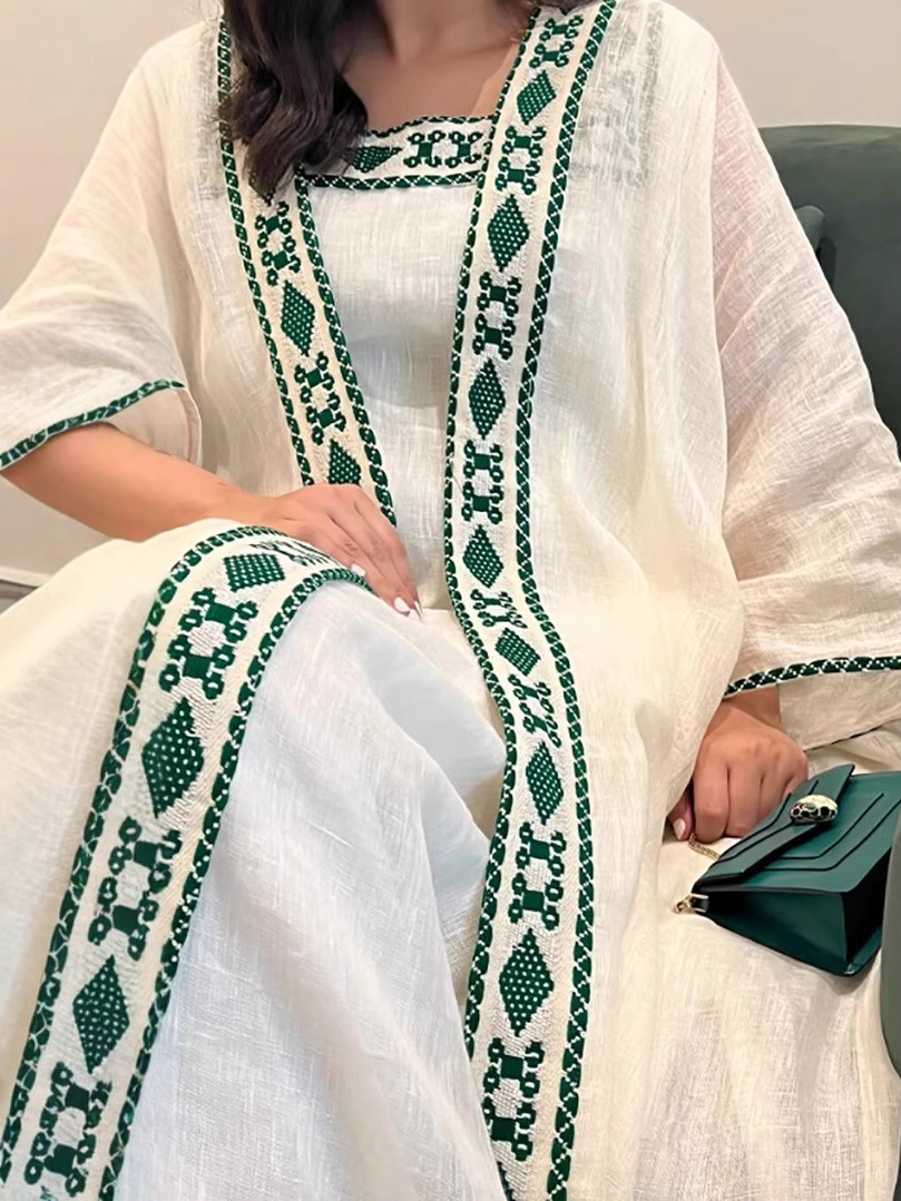 2pcs Embroidered Solid Color Abaya Set