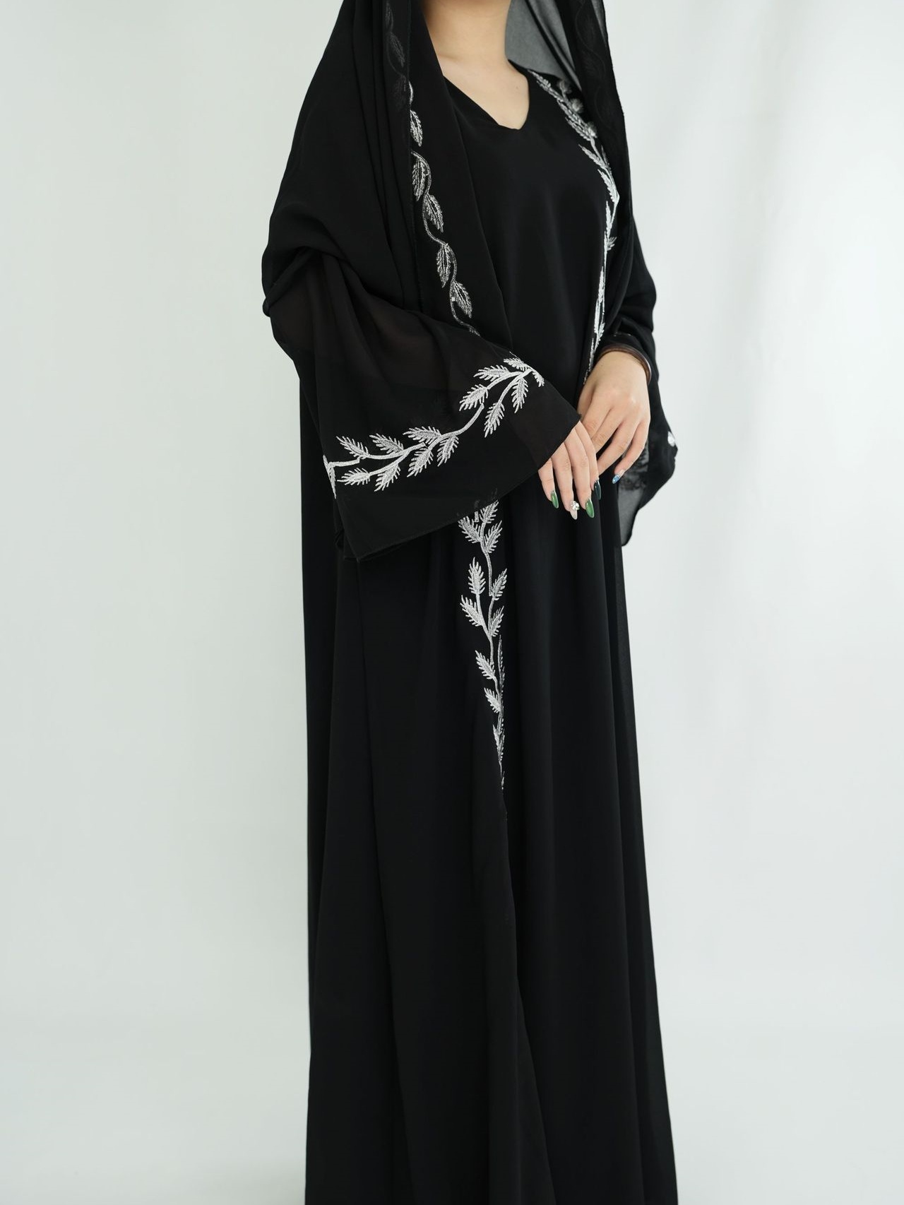 Chiffon Botanical Pattern Embroidered Dress