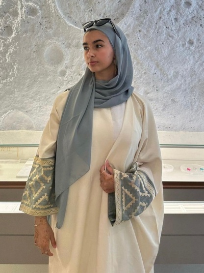 Embroidery Pattern Solid Color Abaya